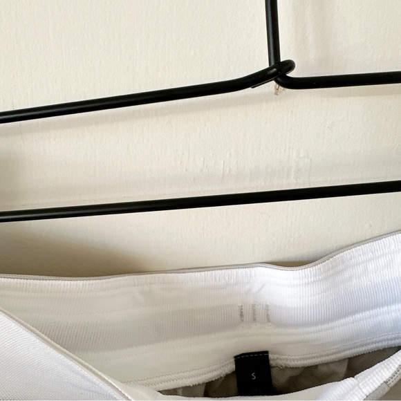 Lululemon Shorts Size S - Picture 2 of 3